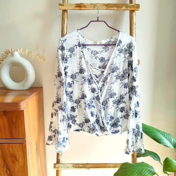 Navy and White Embroidered Bell Sleeve Blouse - Picture 3 of 17
